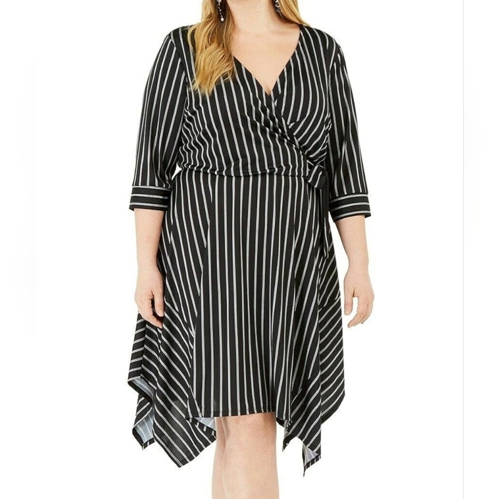 NWT Love Squared 1X faux wrapped dress